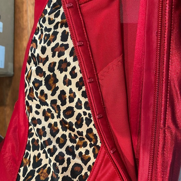 ❤️‍🔥 SECRETS IN LACE BETTIE PAGE OPEN BOTTOM GIRDLE LEOPARD SEXY RETRO PINUP - Picture 6 of 8